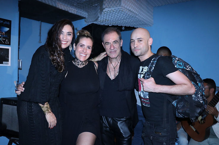 Jehane Saade and Rodrigo Rodriguez at the Beco das Garrafas sarau